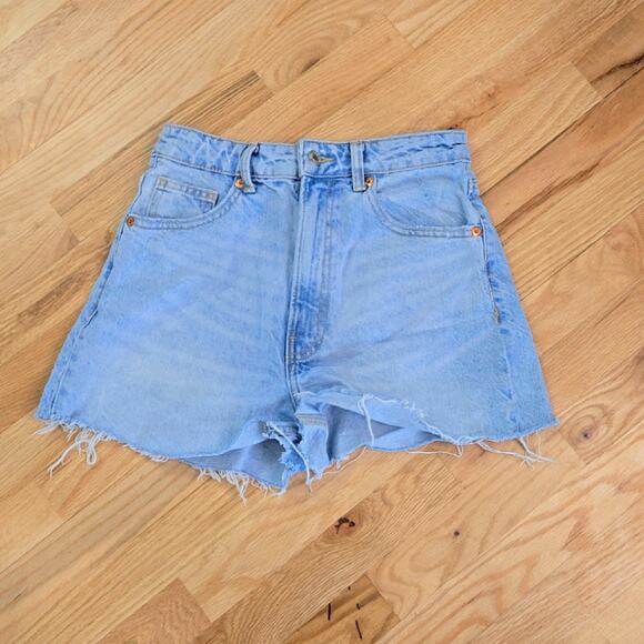 Zara women's High Rise Cut-Off Jeans shorts size 4 - Picture 2 of 5